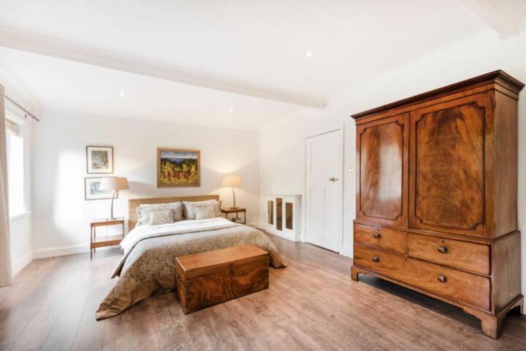 Coach House Villa Woking Exterior foto
